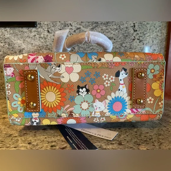 Dooney & Bourke Disney Pets CrossBody Purse Pluto Dogs Mochi Marie Cats NEW Rare - Picture 10 of 15